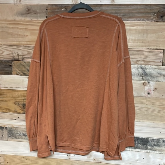 Perch by blu pepper size 1X and 3X rust Henley long sleeve raw hem oversize top - Picture 7 of 12